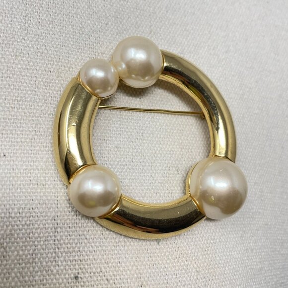 Andre Courreges Paris Gilt Metal and Faux Pearl Modernist Pin Brooch Marked - Picture 3 of 15